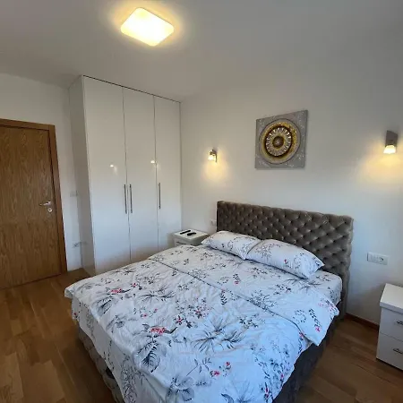 Lux Rose Apartment Kragujevac